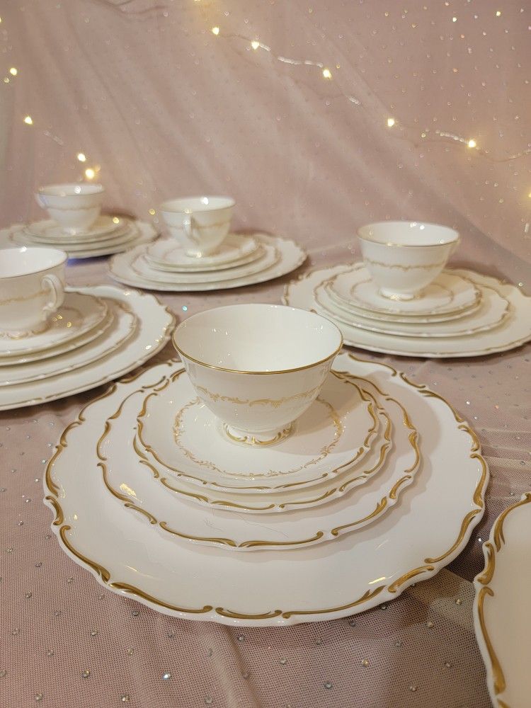 Royal Doultan Full Set Of Fine Bone China