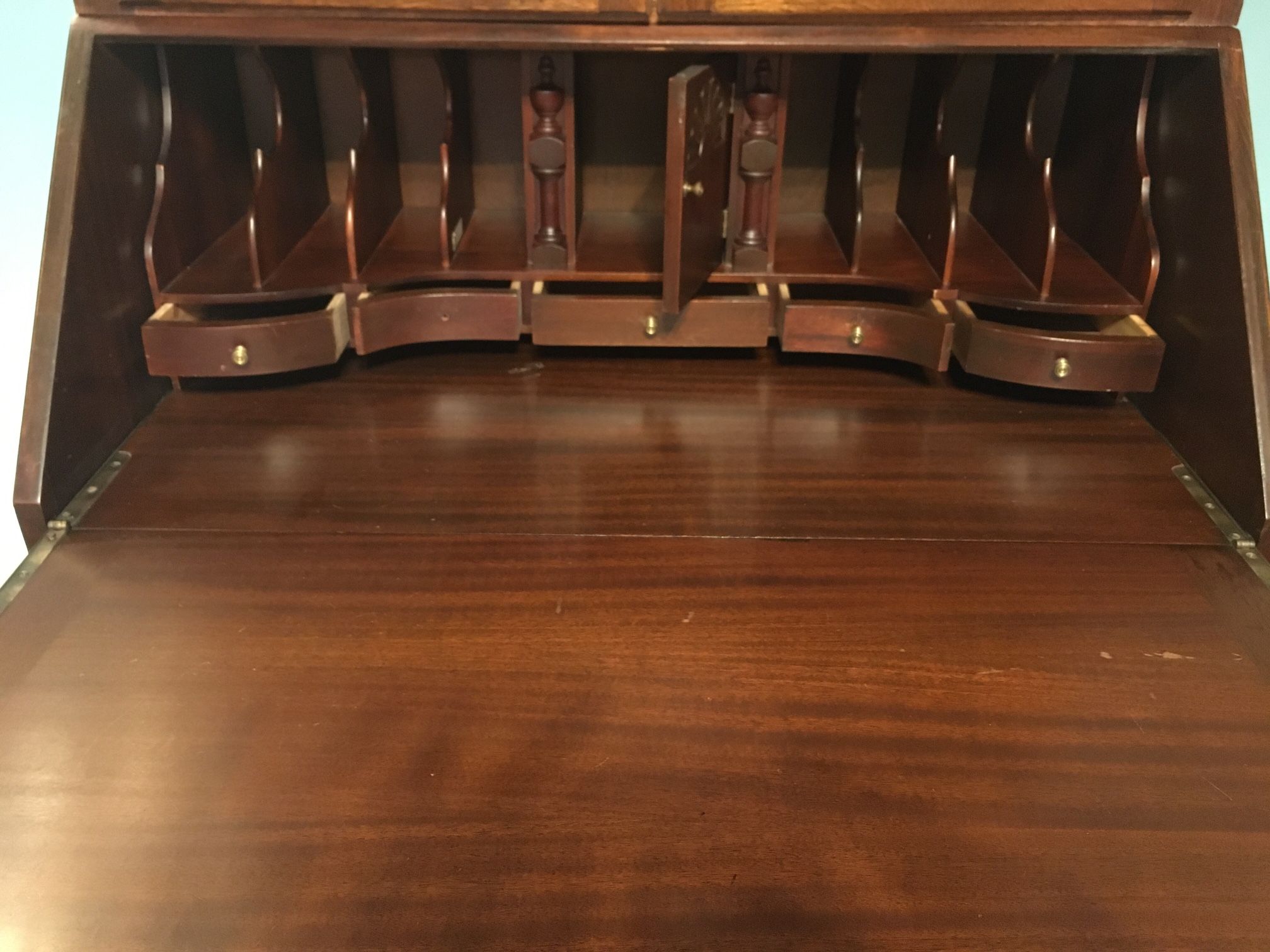 Vintage Mahogany Secretary Desk W/Hutch