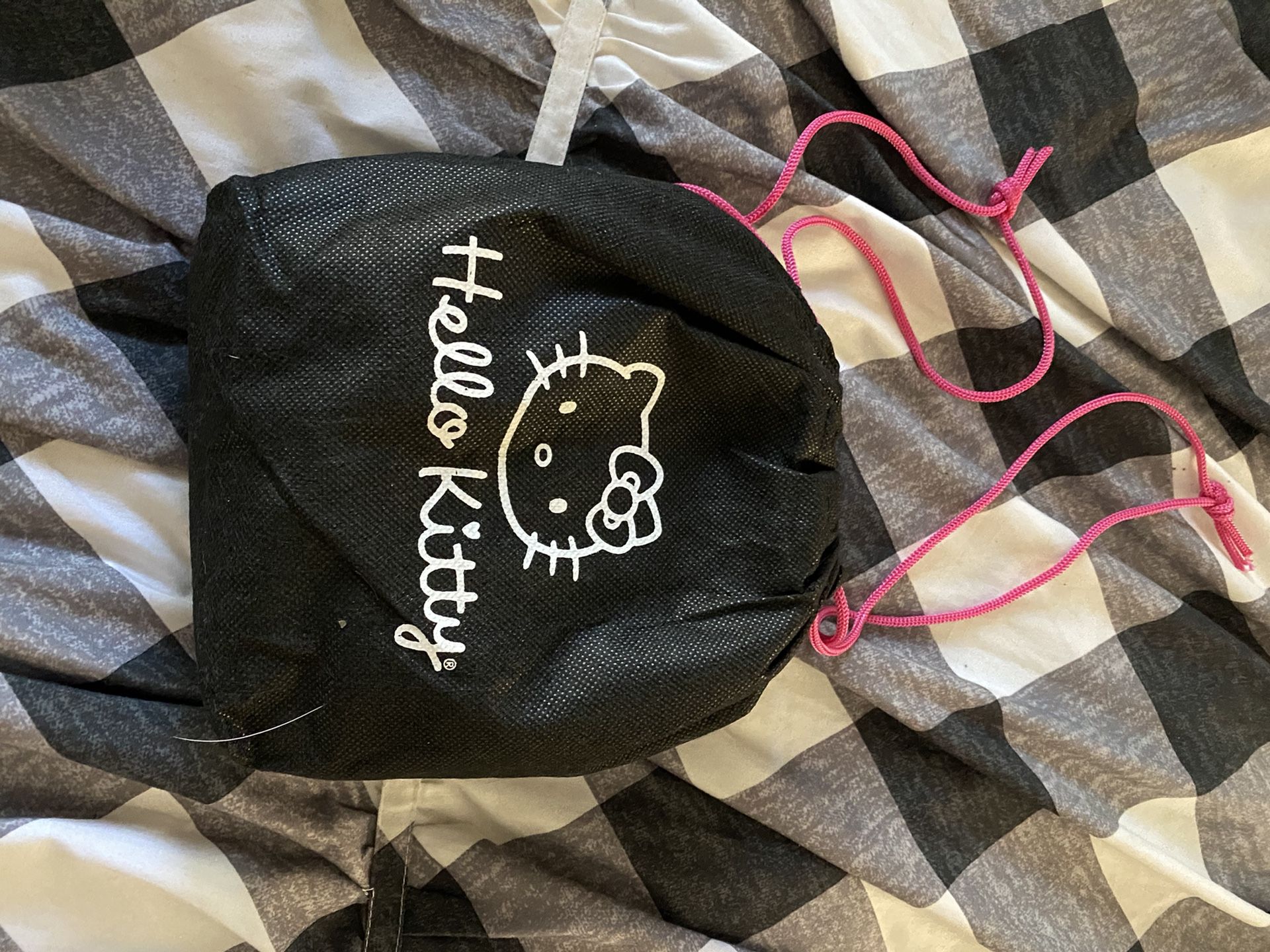 Hello Kitty clutch purse (NEW)
