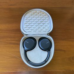 Sony noise Canceling Bluetooth Wireless Headphones With Case Thumbnail