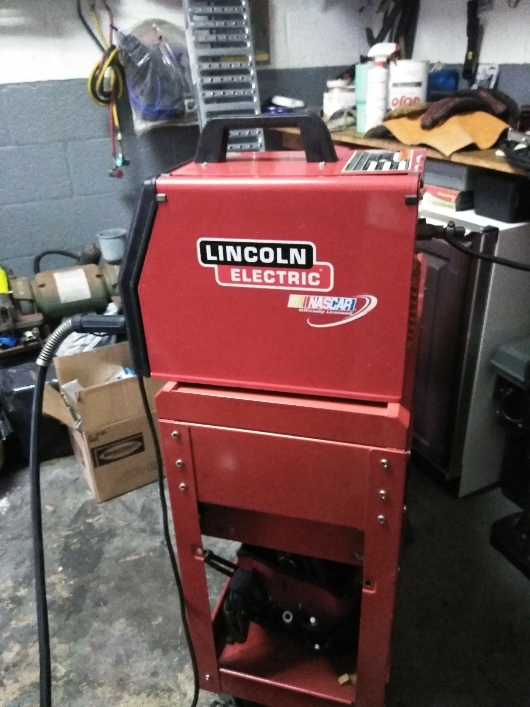 Lincoln Electric welding machine pro mig 135 for Sale in Palm Springs