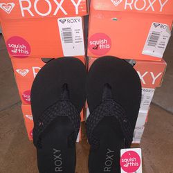 Brand new roxy tidepool flip flops in black $15 each Thumbnail