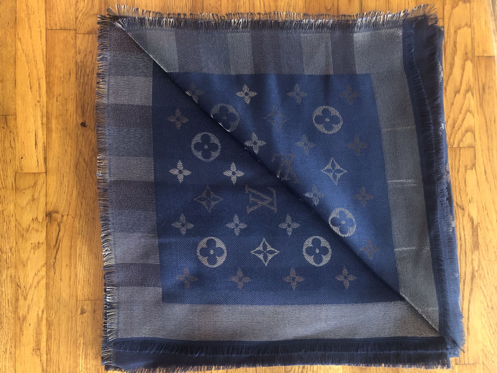 LV Monogram Shawl/Scarf Louis Vuitton Navy blue  New with tag 