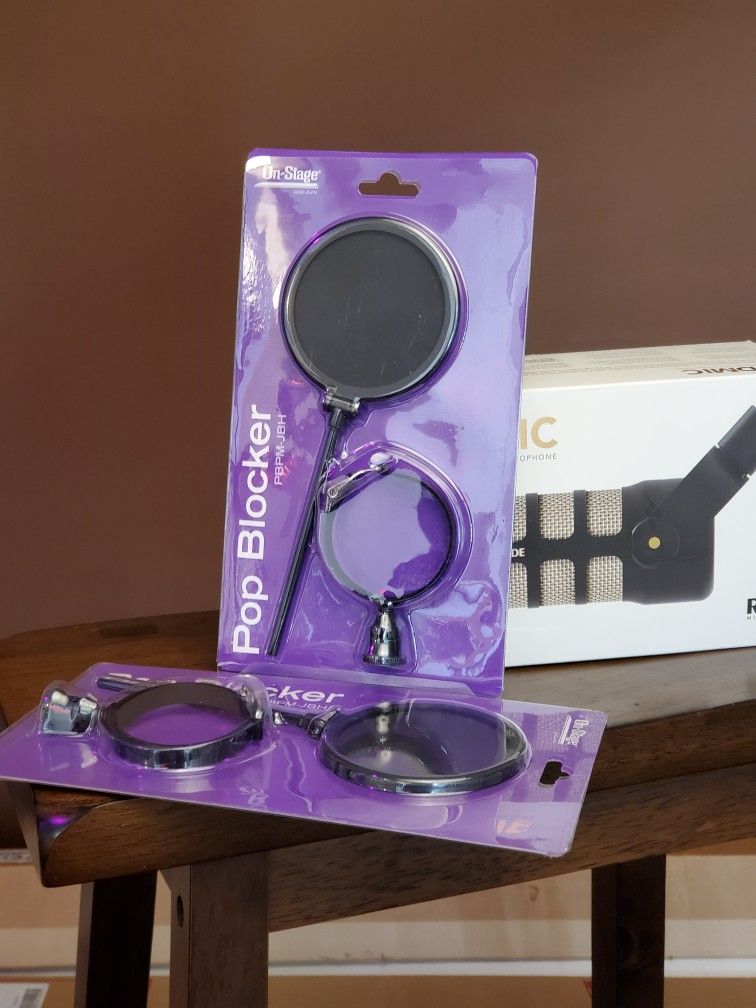 Rode Podmic | Dynamic Podcasting Microphone