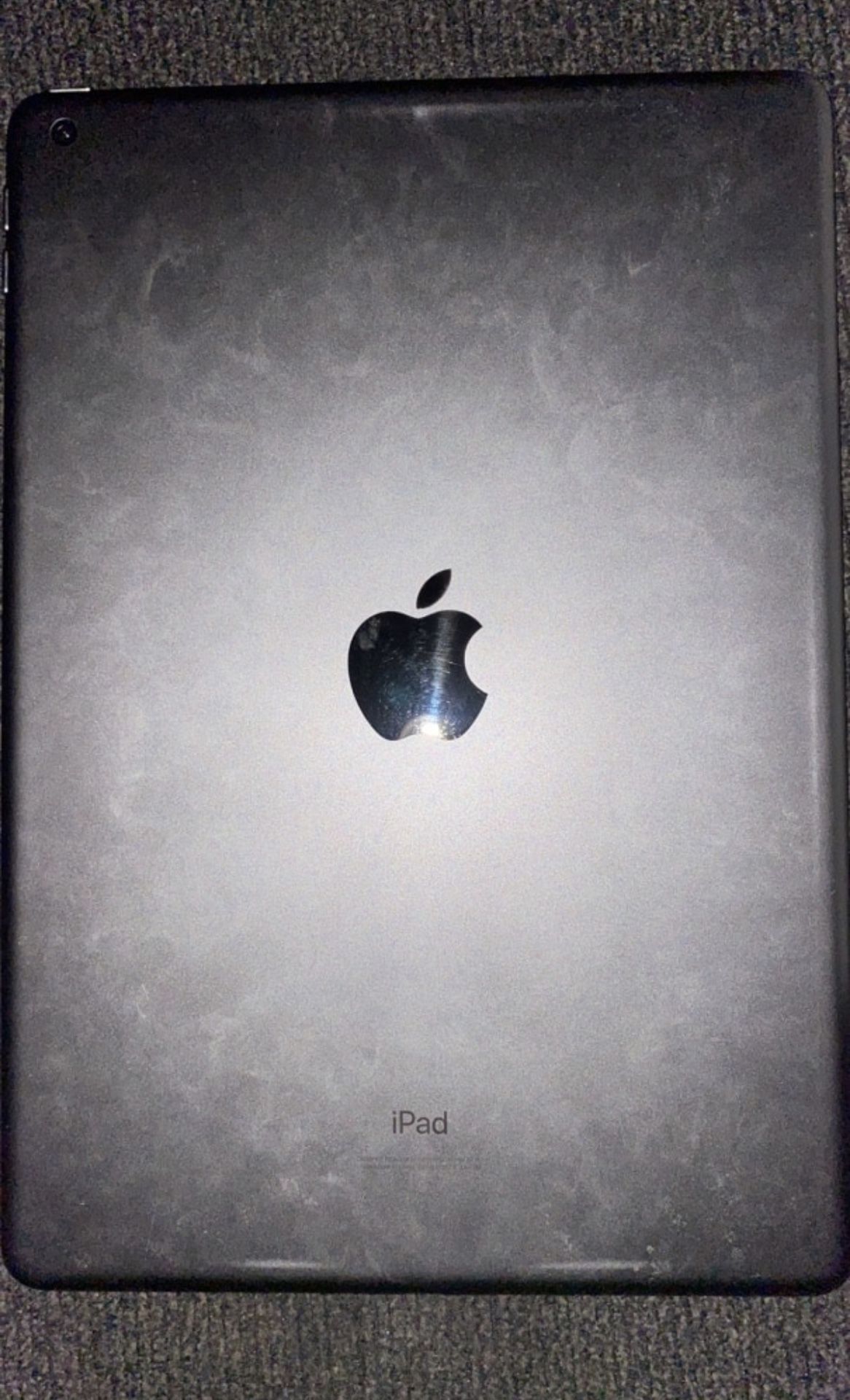 Cracked iPad that works with keyboard and an Apple Pencil
