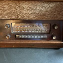 Antique Philco Radio Thumbnail