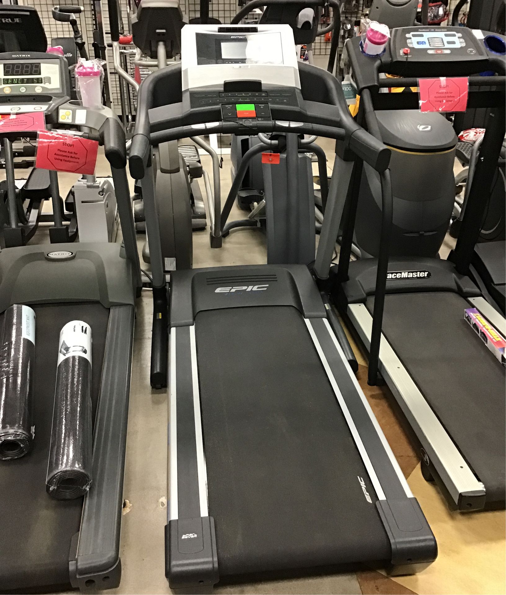 Epic View 550 Folding Treadmill for Sale in Phoenix, AZ OfferUp