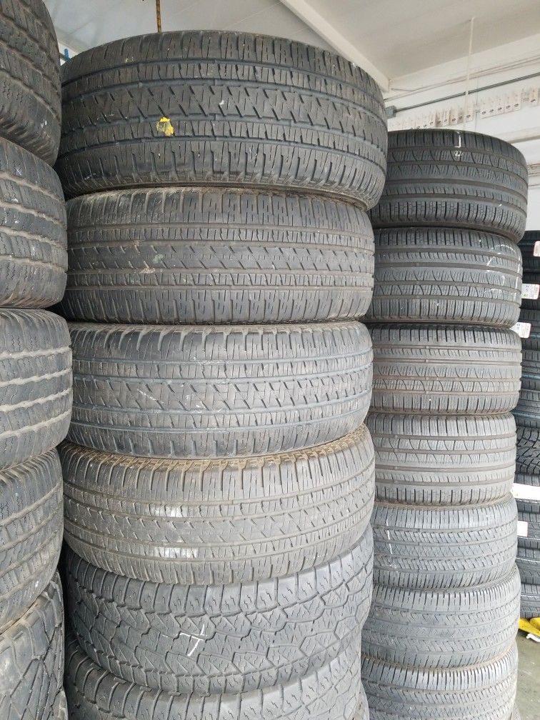 Vendo un set de llantas 275/55/R20 marca BRIDGESTONE