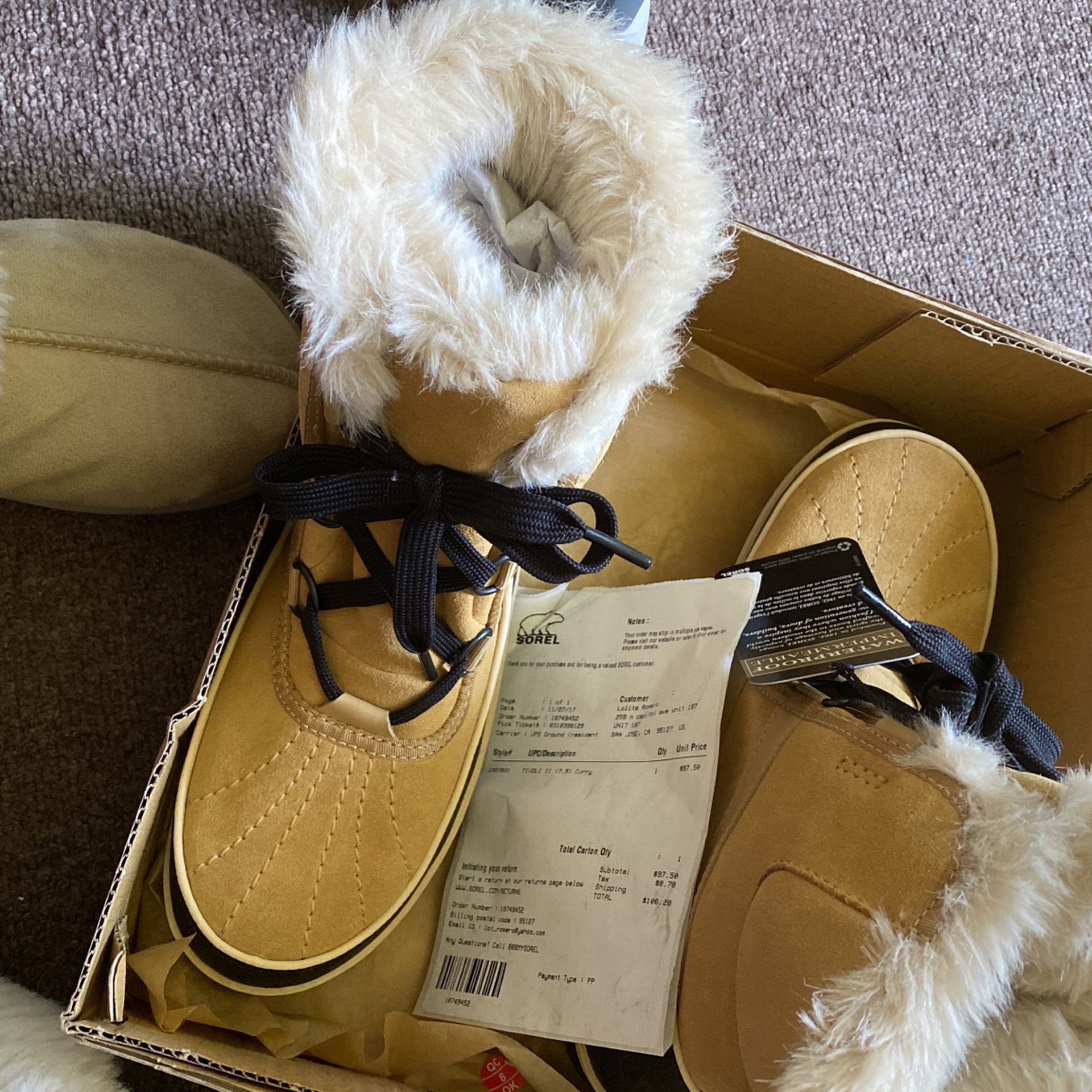 Sorel Brand New Snow Boots Size 7.5