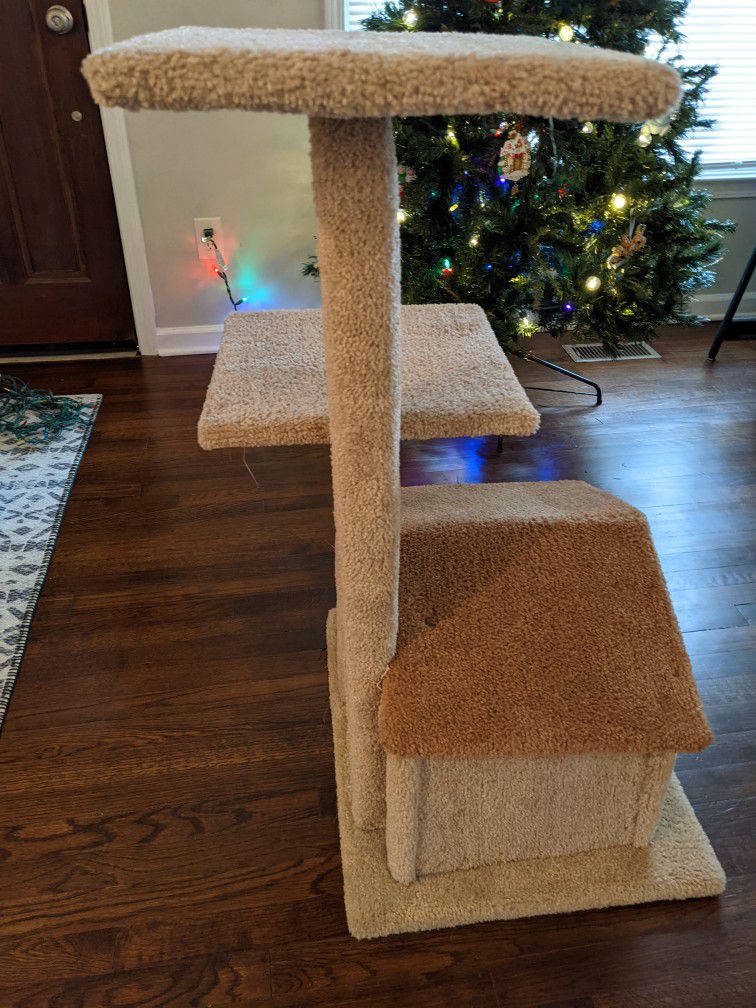 Cat Tree, Beige, Carpeted Smoke-Free Home