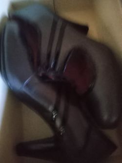 ❣️UniSex Heels 👠 10/11 In Women's Heel 👠 Size Thumbnail