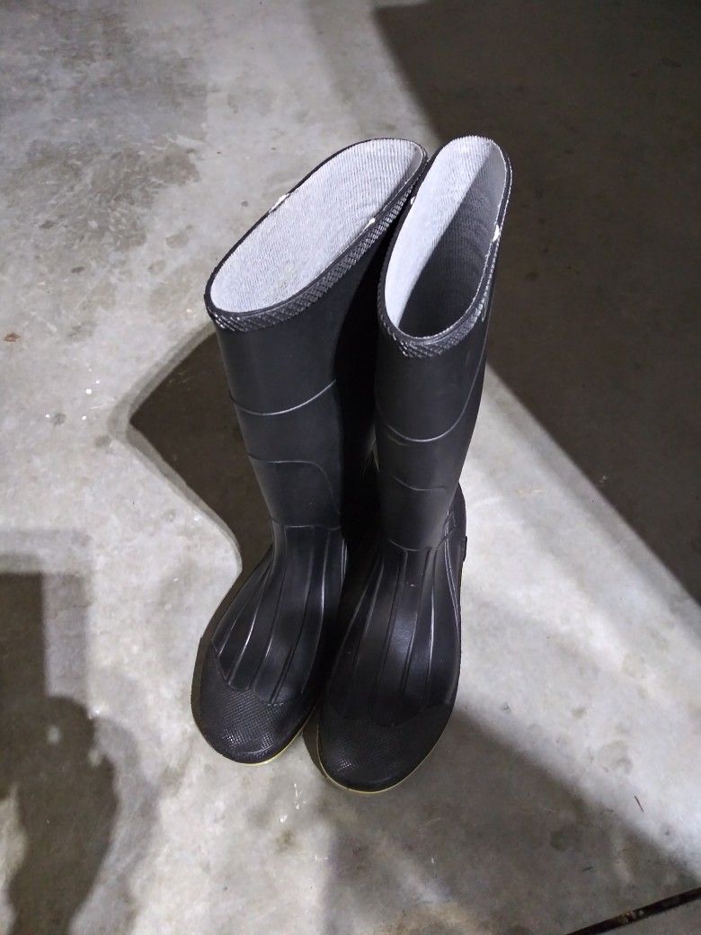 Rubber Rain Boots Size. 11