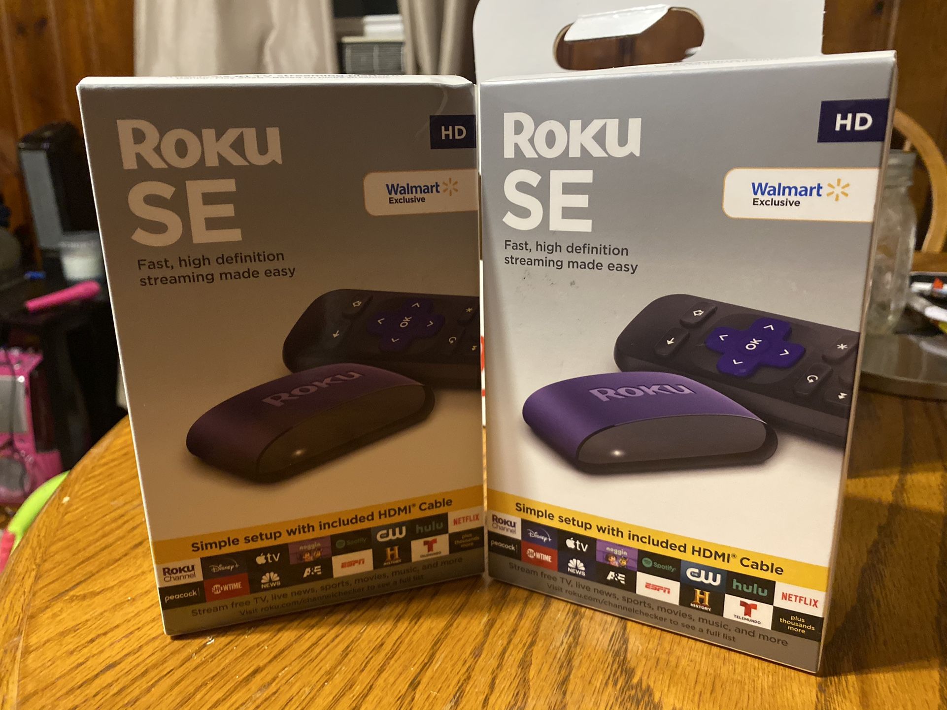 2 ROKUS