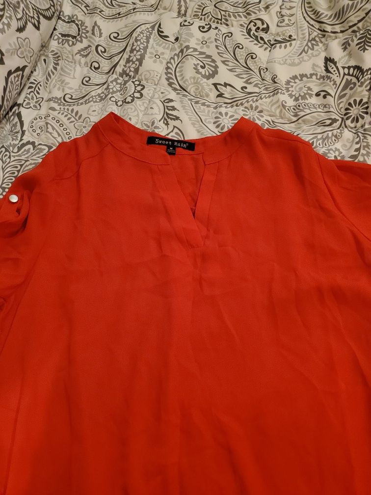 Cute clothes, new and like new. All size medium all for 35$