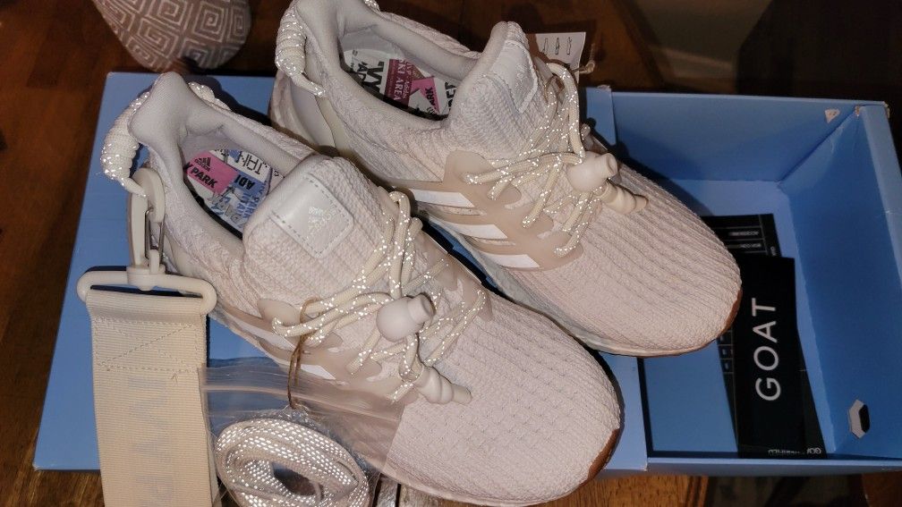 New Adidas Ivy Park Size 5
