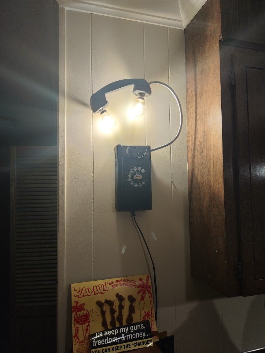 Vintage Rotary Phone Lamp