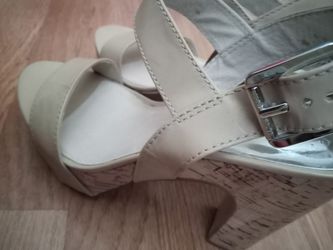 Michael Kors  Sz9.5 Platform Sandal Heels  Thumbnail