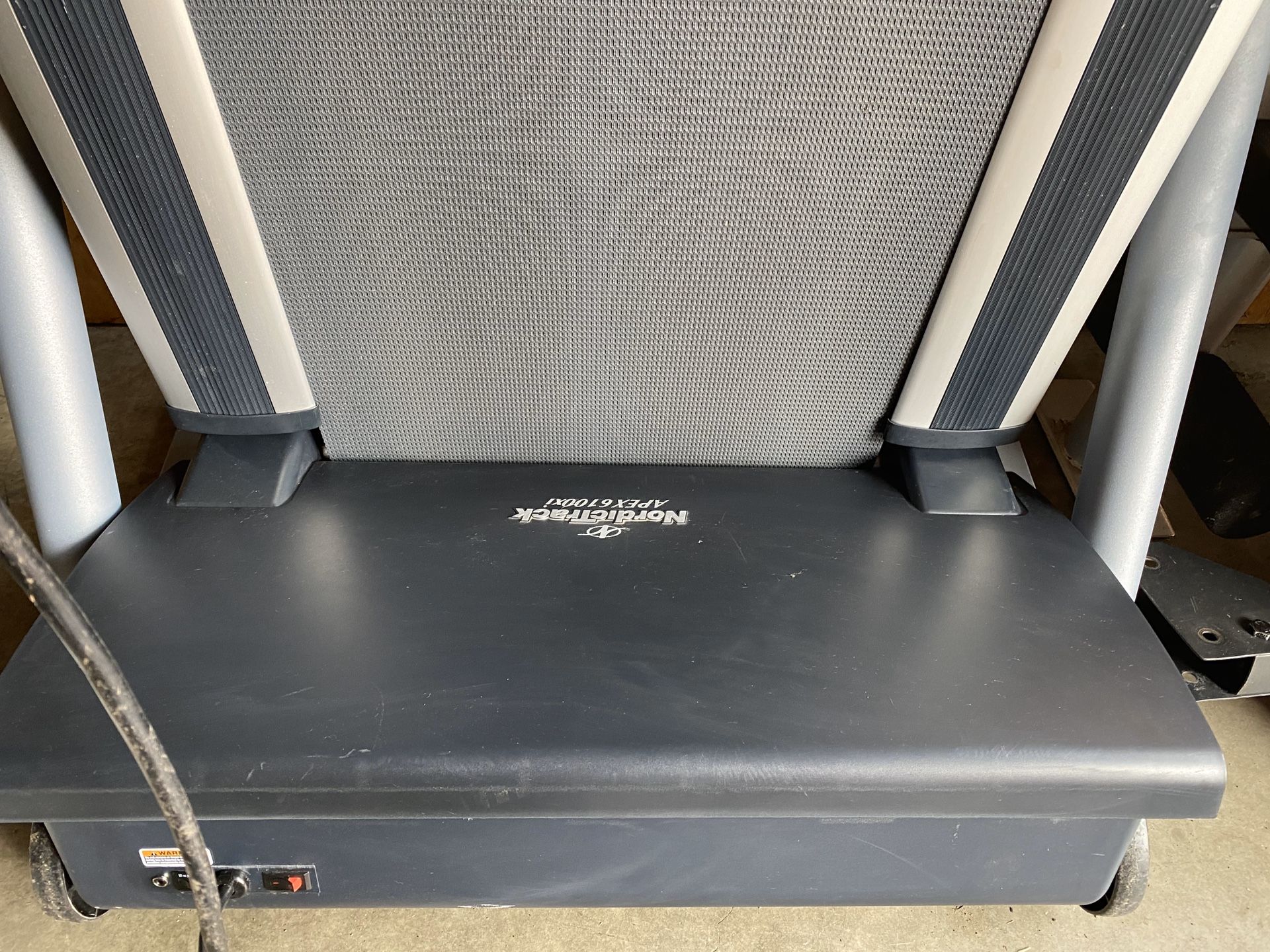 NordicTrack Apex 6100xi treadmill brand new condition for Sale in