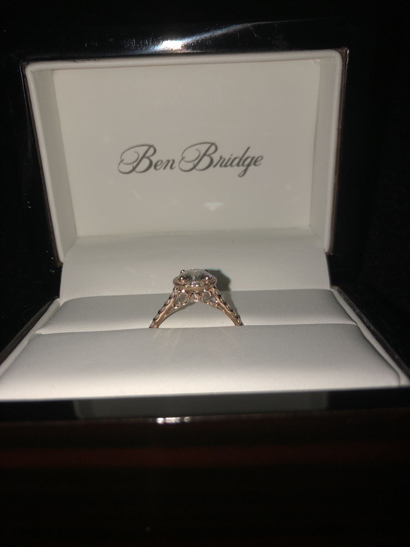 Stunning Engagement Ring! Feel Free To Ask Questions
