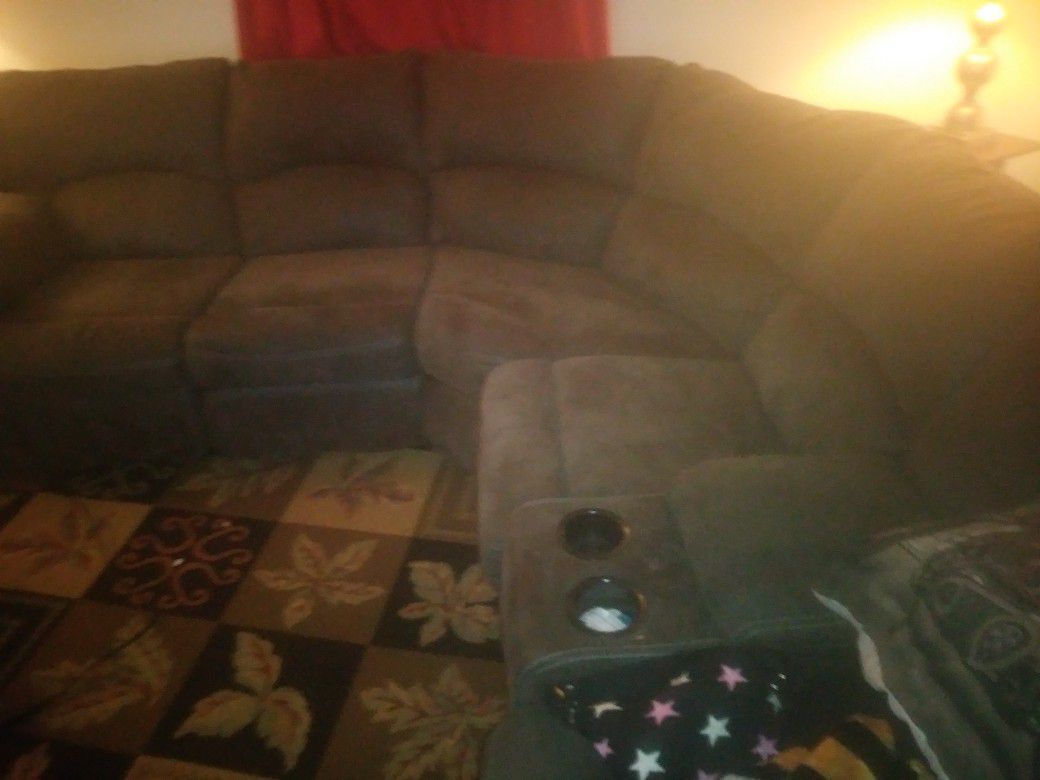 2 Pc Sectional Couch