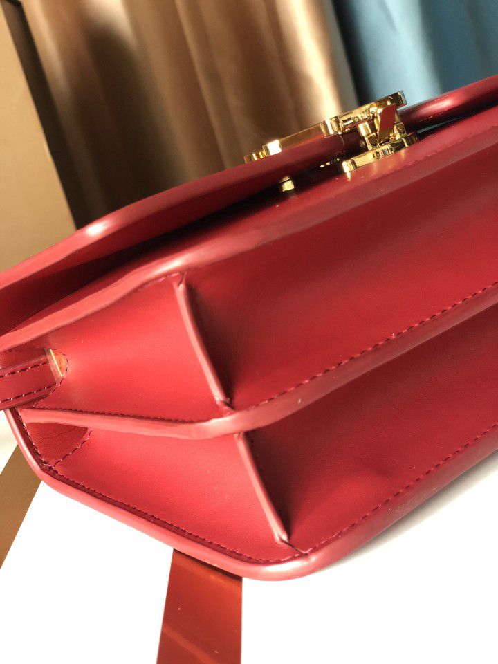 Burberry TB Red Bag 21x6x16cm