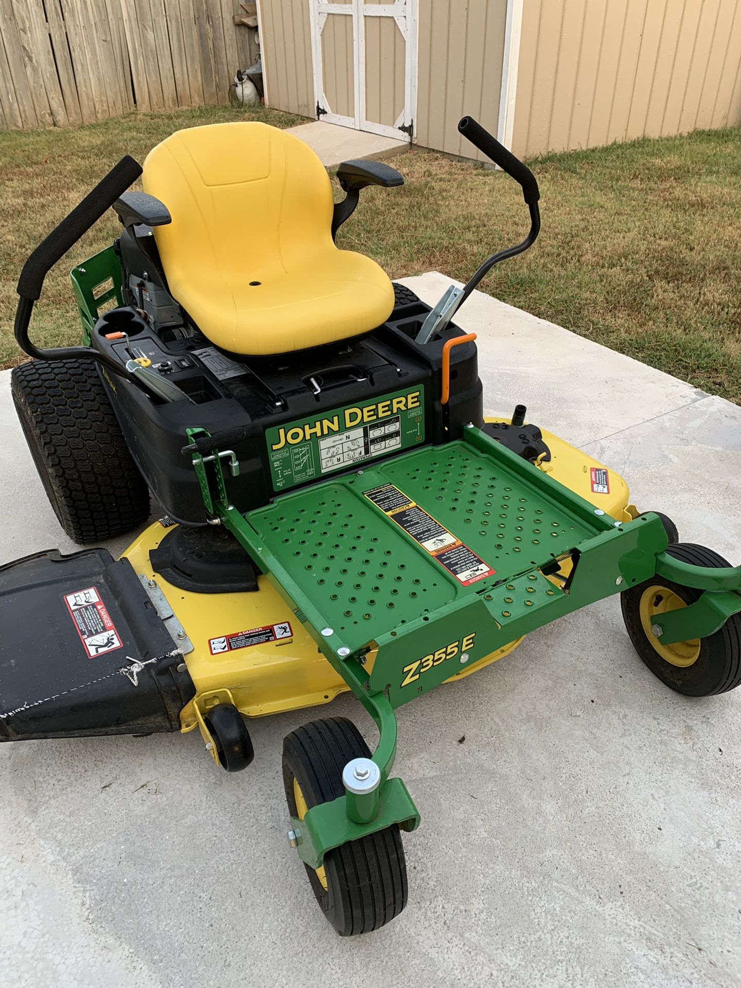 John Deere Zero Turn 355e 48 Deck 20 Hour On It