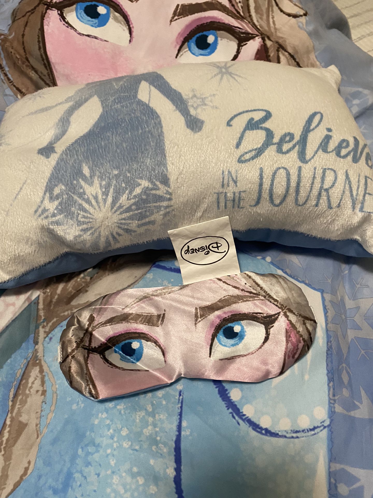 Elsa Sleeping bag with Pillow and eyemask 