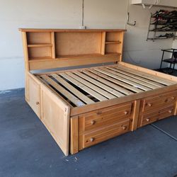  Bookcase Day Bed Thumbnail