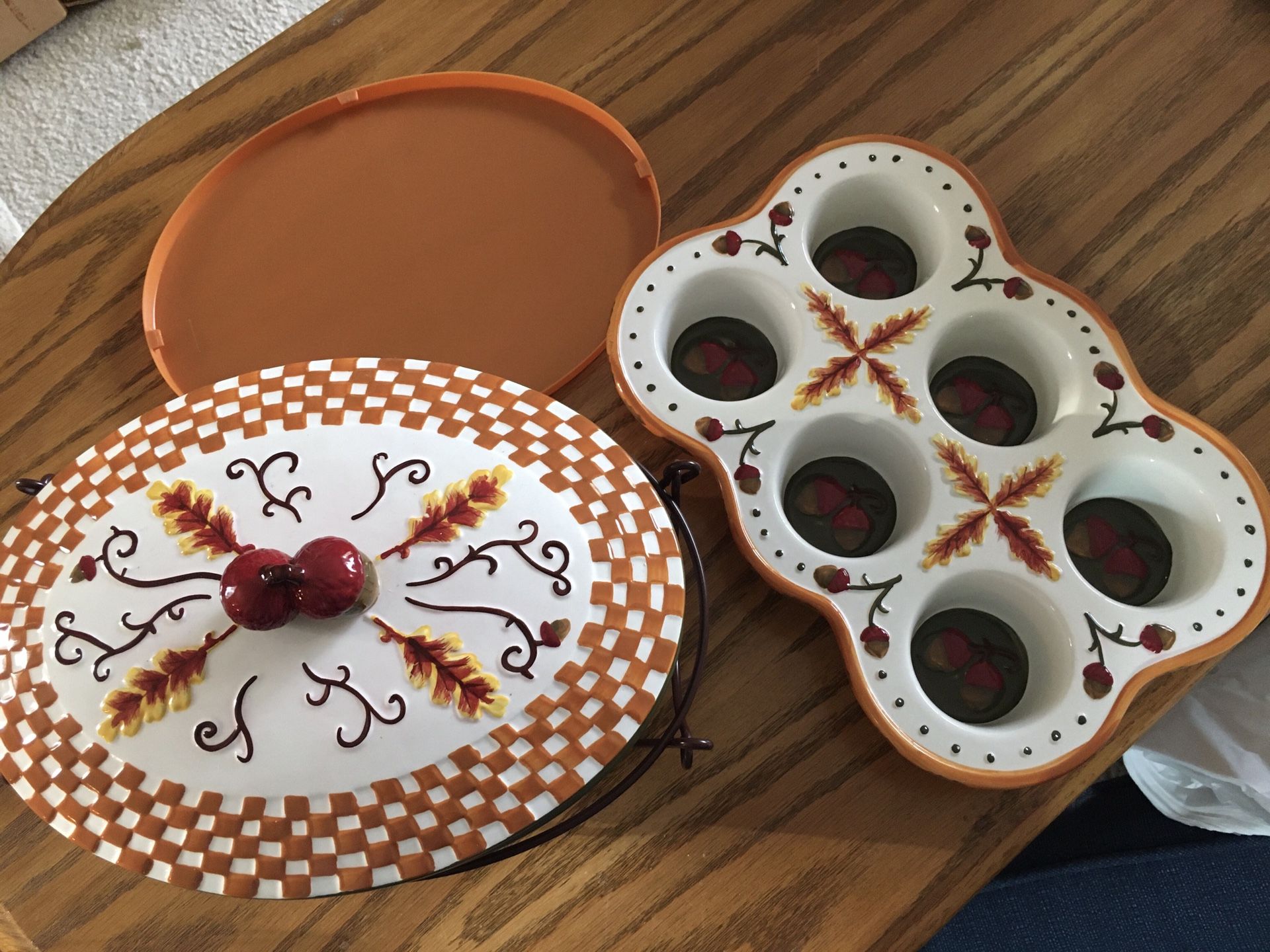 Temptations Fall Harvest Oval Baker & Muffin Pan