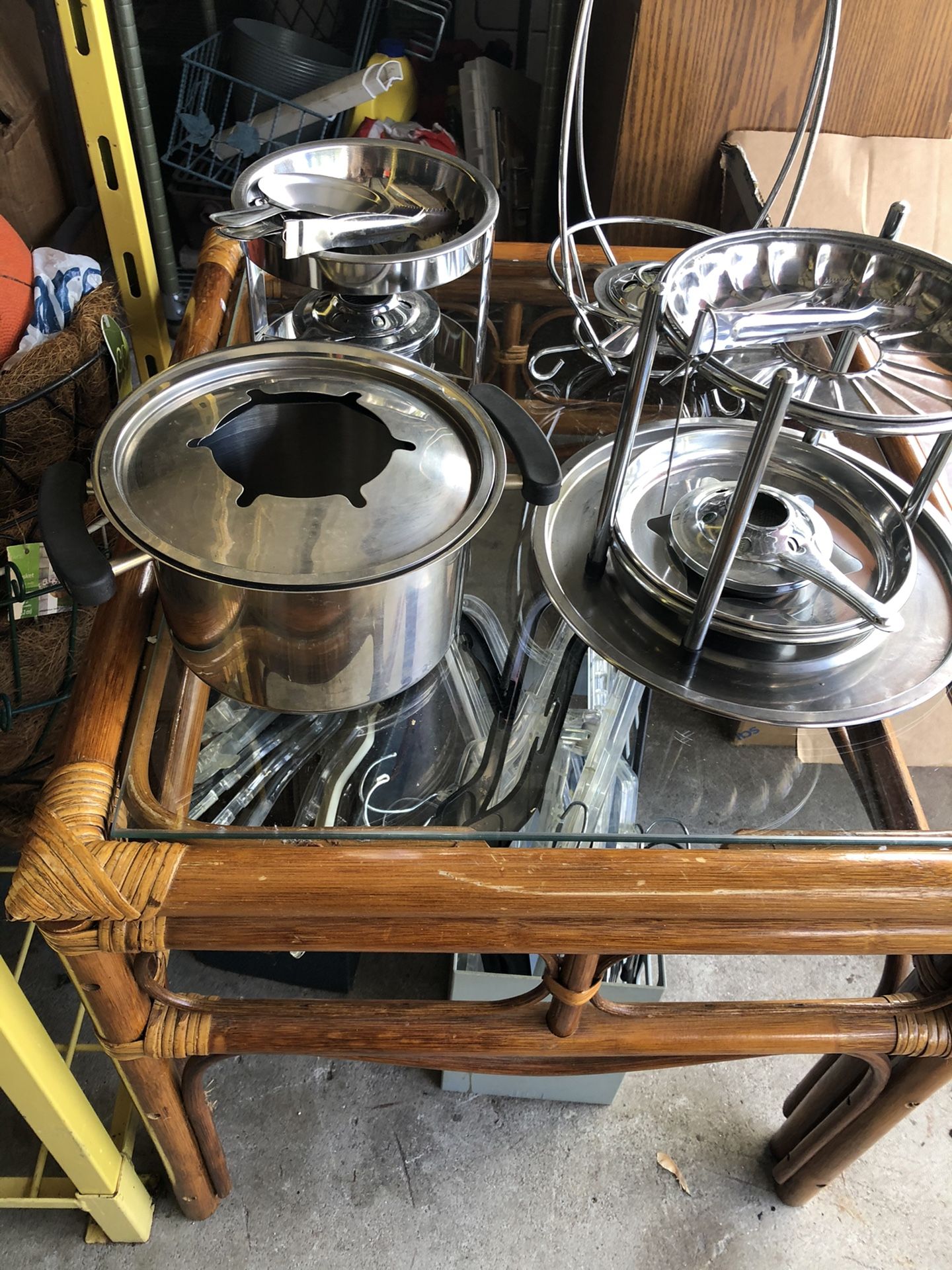 3 Food Warmers Eith Pot .