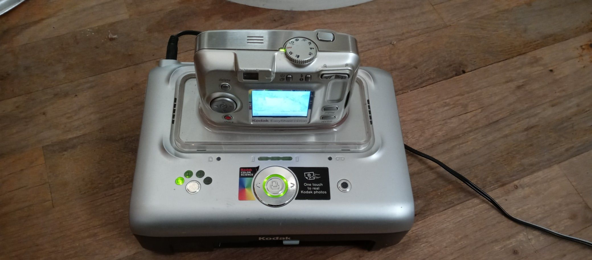 Kodak easy share digital camera and printing dock