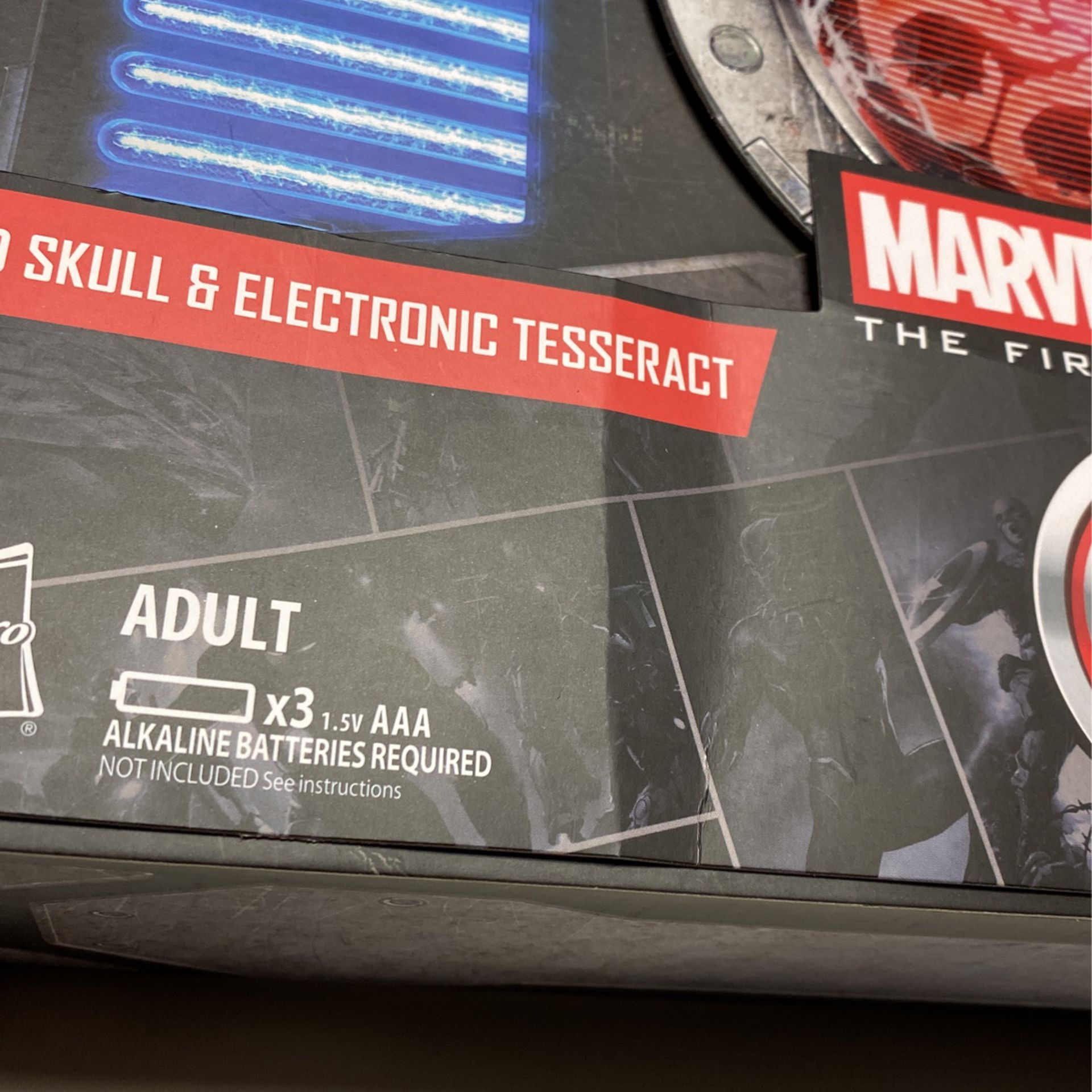 Marvel Studios Red Skull & Electronic Tesseract Legends Series Captain America The First Avenger Hasbro 