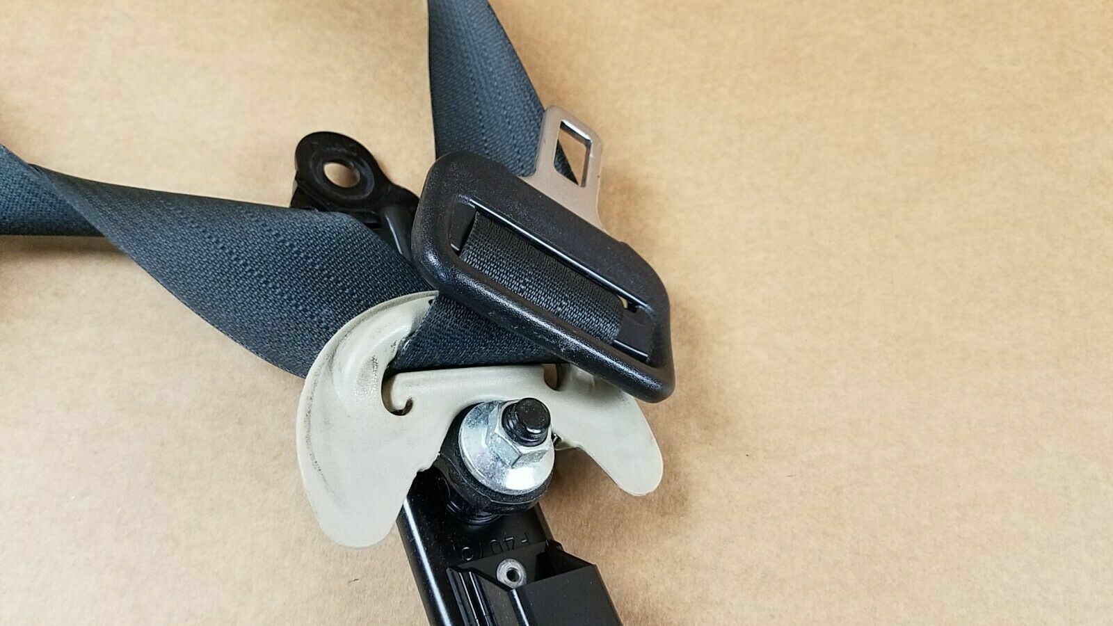OEM 09-17 INFINITI FX35 QX70 FRONT LEFT DRIVER SIDE SEAT BELT RETRACTOR BLACK