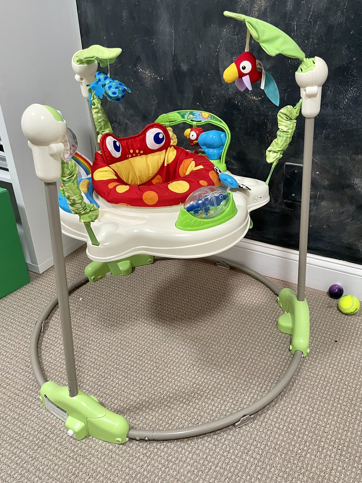Fisher-Price Rainforest Jumperoo, freestanding baby activity center with lights, music, and toys