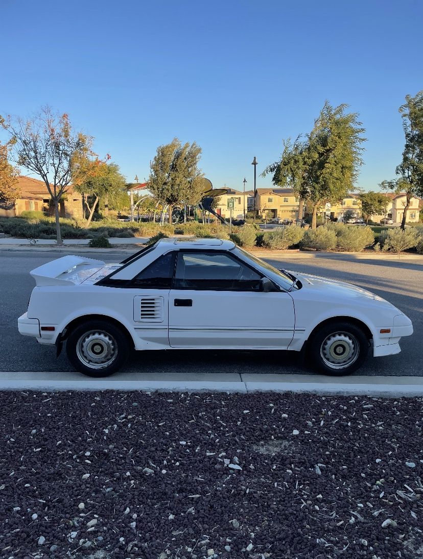 1987 Toyota MR2