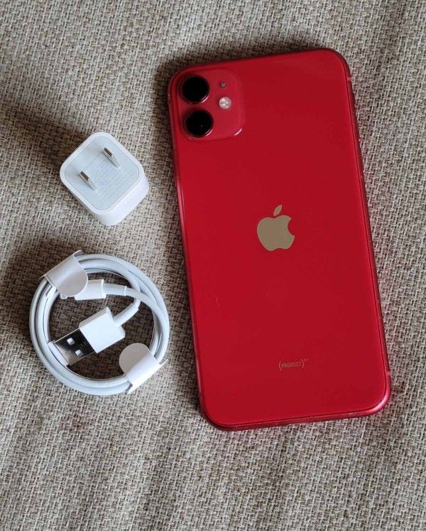 iPhone 11 , Unlocked for All Company Carrier, Excellent Condition like New