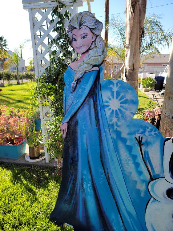 For Sale...Elsa And Olaf Wooden Stand 5 Feet Tall 