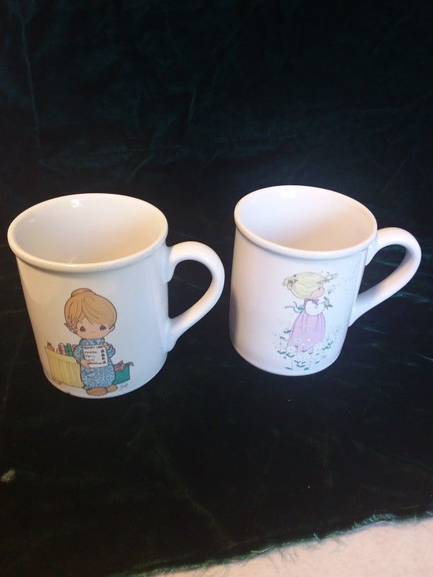 (2) VINTAGE 1995 PRECIOUS MOMENTS MUGS, MOM YOU'RE A WISH COME TRUE AND LOVE NEVER FAILS