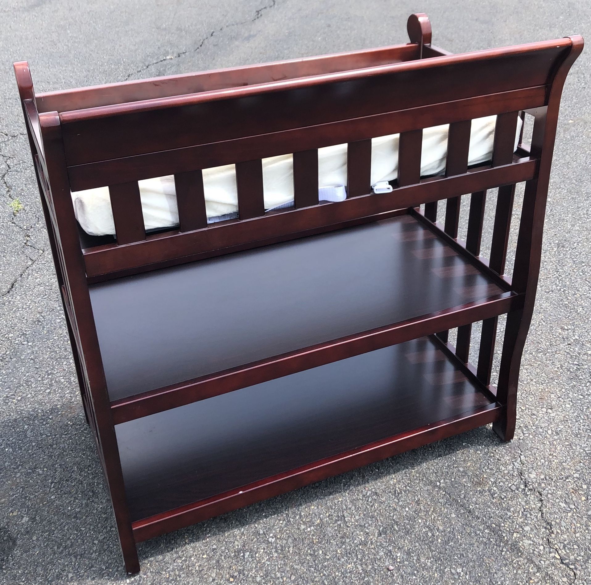 PRICE REDUCED!!!Changing table