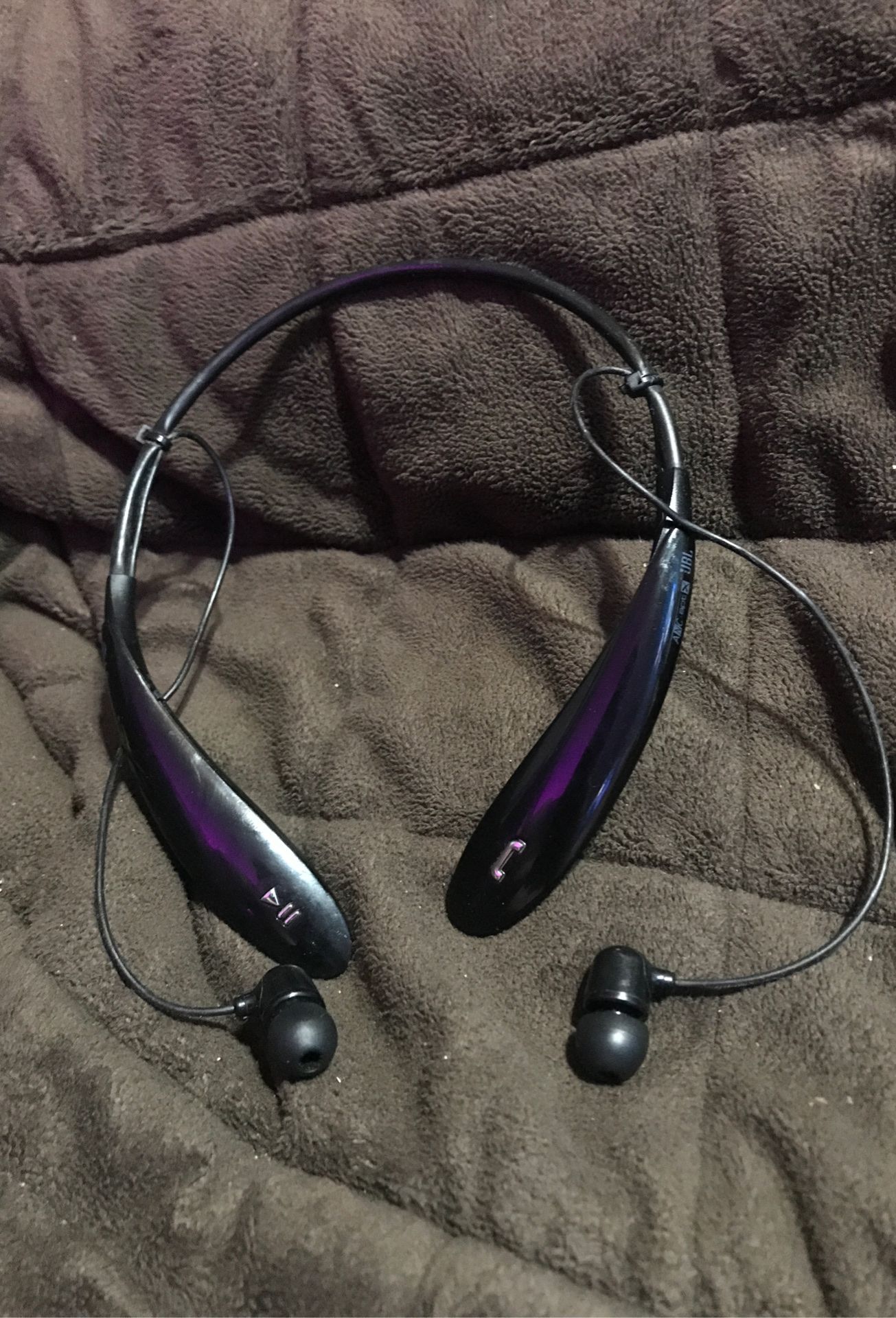 LG WIRELESS HEADPHONES
