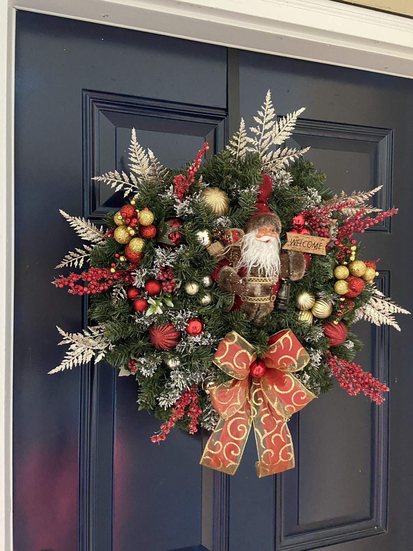 Christmas wreath door decor