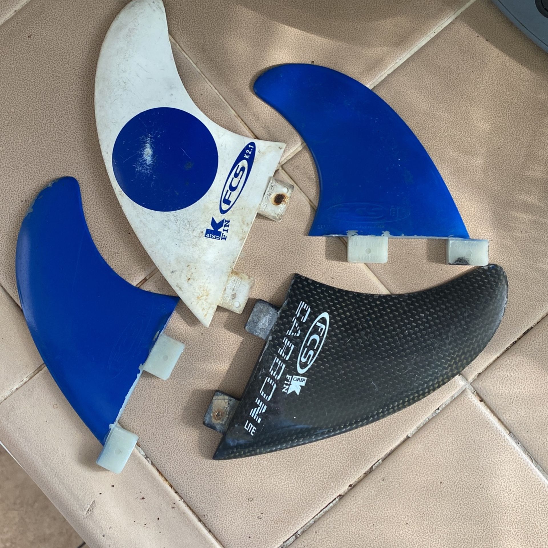 Assorted FCS fins Surfing Surfboard