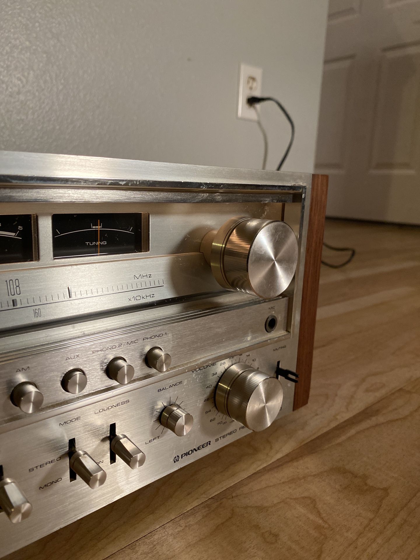 Pioneer SX-1080 120 Watt Stereo Receiver 
