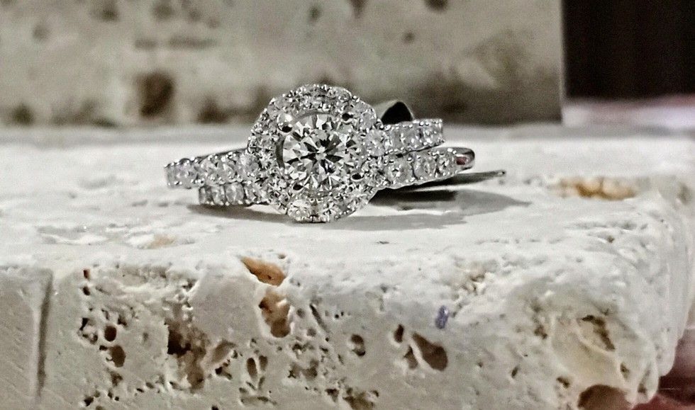 14 Karat White Gold Diamond Wedding Set 1. 6 Ctw Total Weight