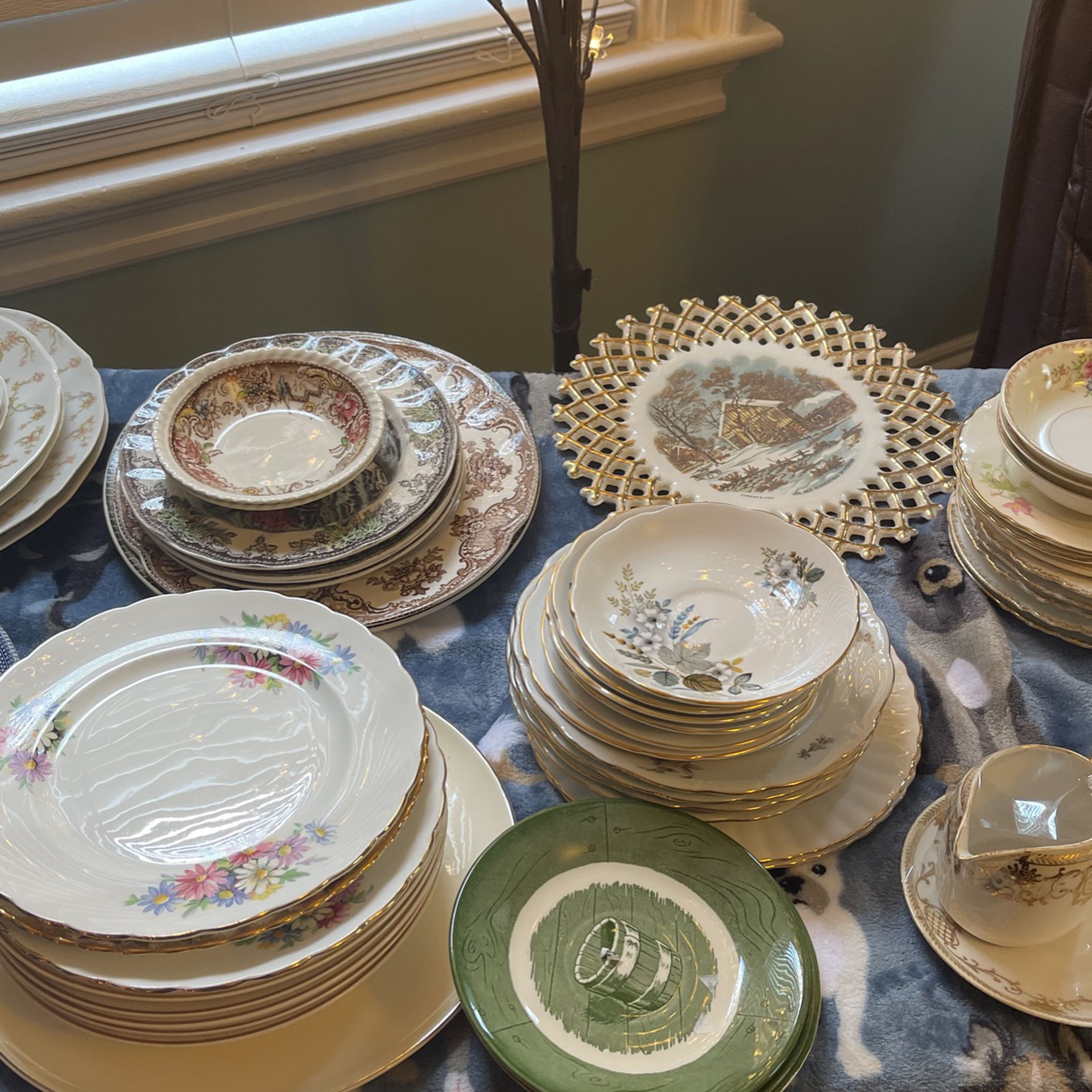 China Assorted Approx 65 Pieces!