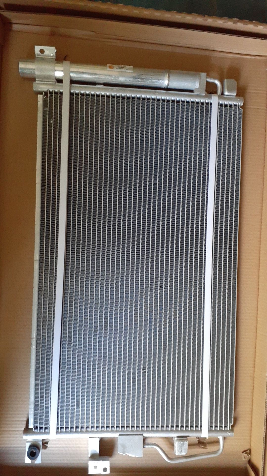 AC condenser for motor vehicle