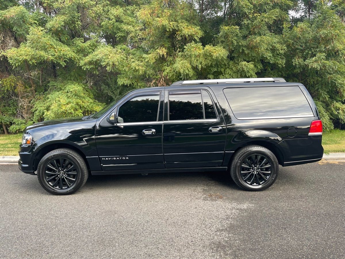 2016 Lincoln Navigator L