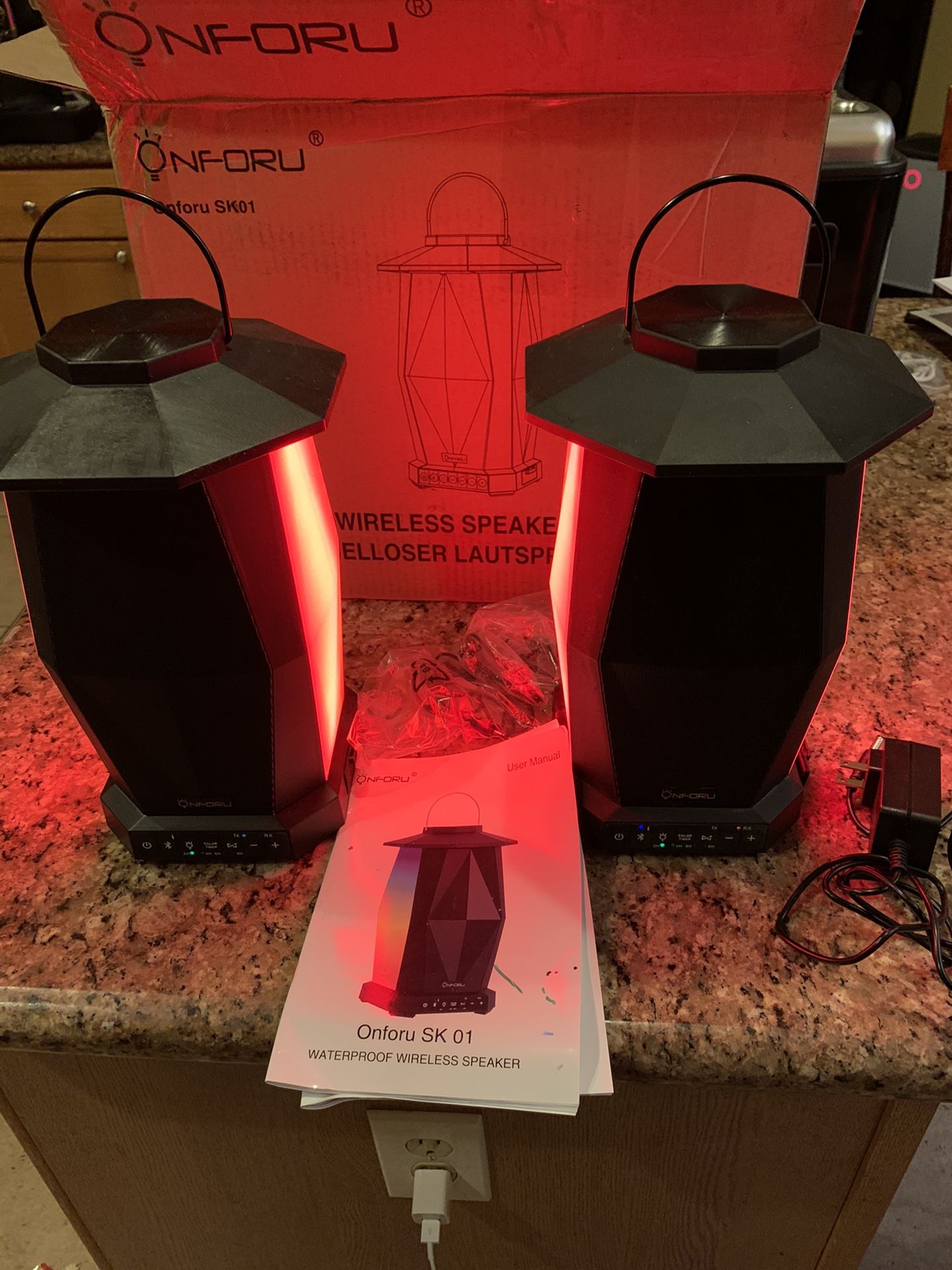 Onforu SK01 wireless bluetooth speakers outdoor for Sale in Las Vegas