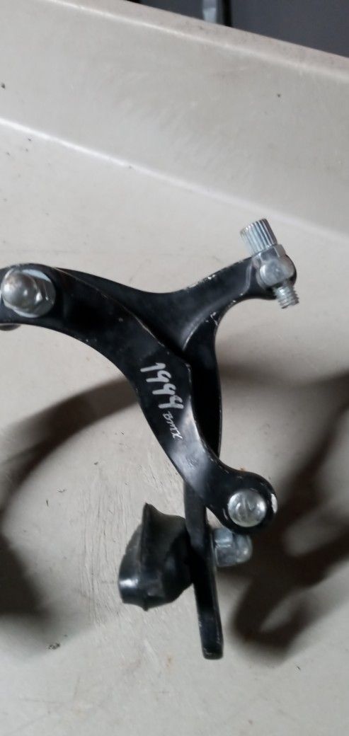 Odyssey 1999 Brake Caliper