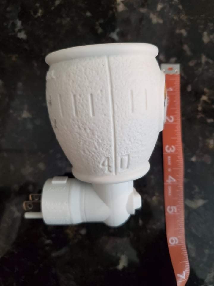 Scentsy Chargers Plug In Mini Warmer